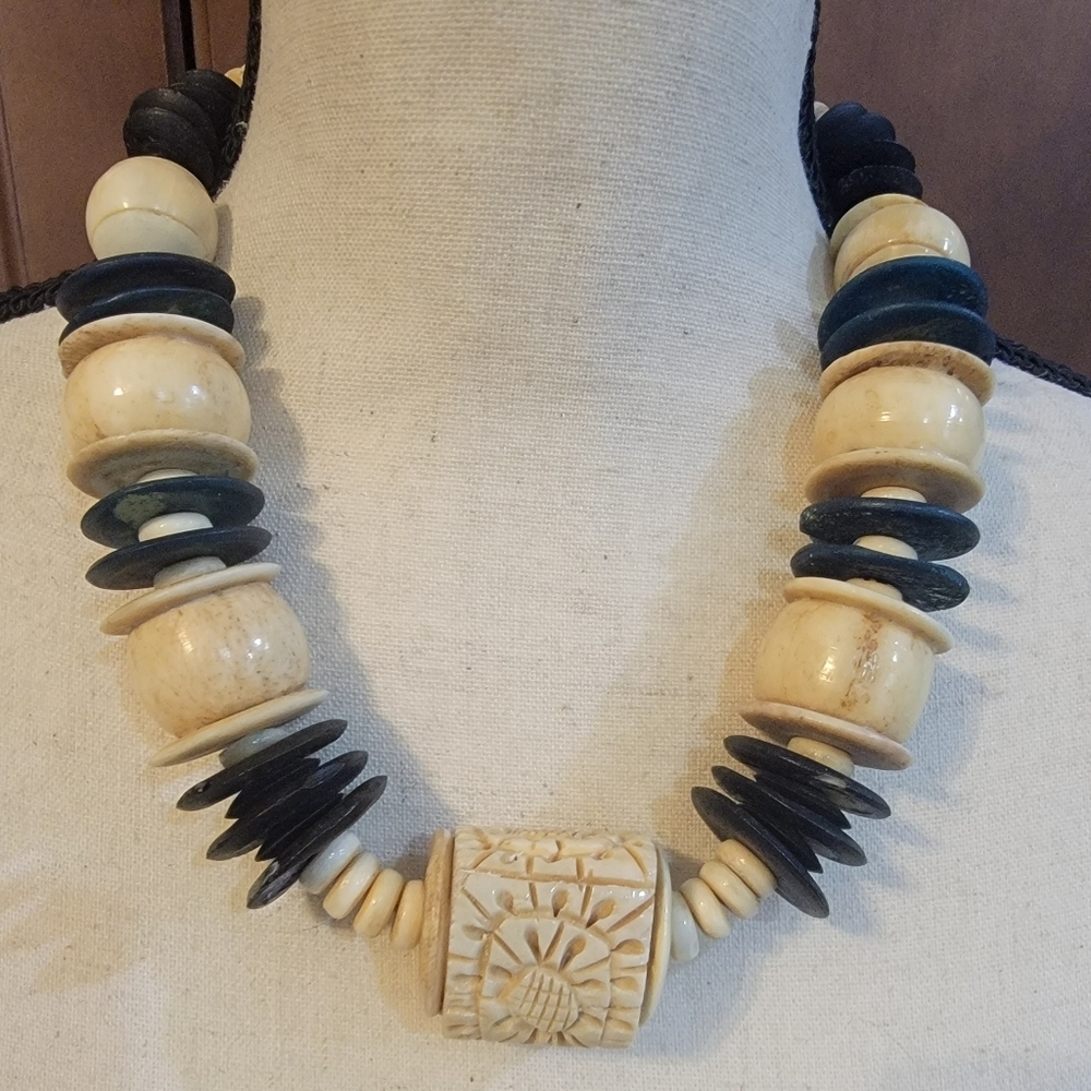 Vintage 21” Carved Statement Necklace Cream Black Organic Beads Boho